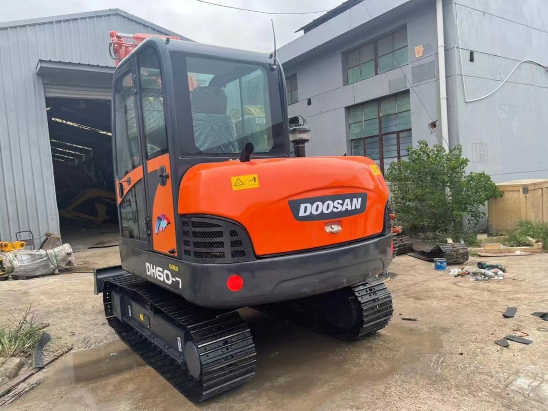 Korea Digunakan Doosan Excavator untuk dijual second hand DH60-7 Jindongyu Machinery