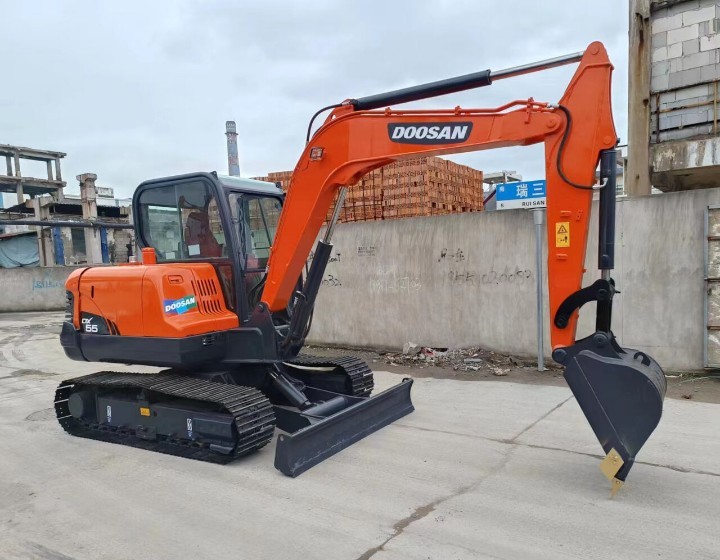 Korea Digunakan Doosan Excavator untuk dijual Second Hand DX55 Jindongyu Mesin