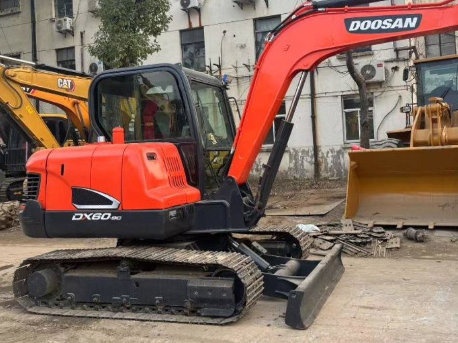 Korea Digunakan Doosan Excavator untuk dijual bekas DX60 Jindongyu Mesin