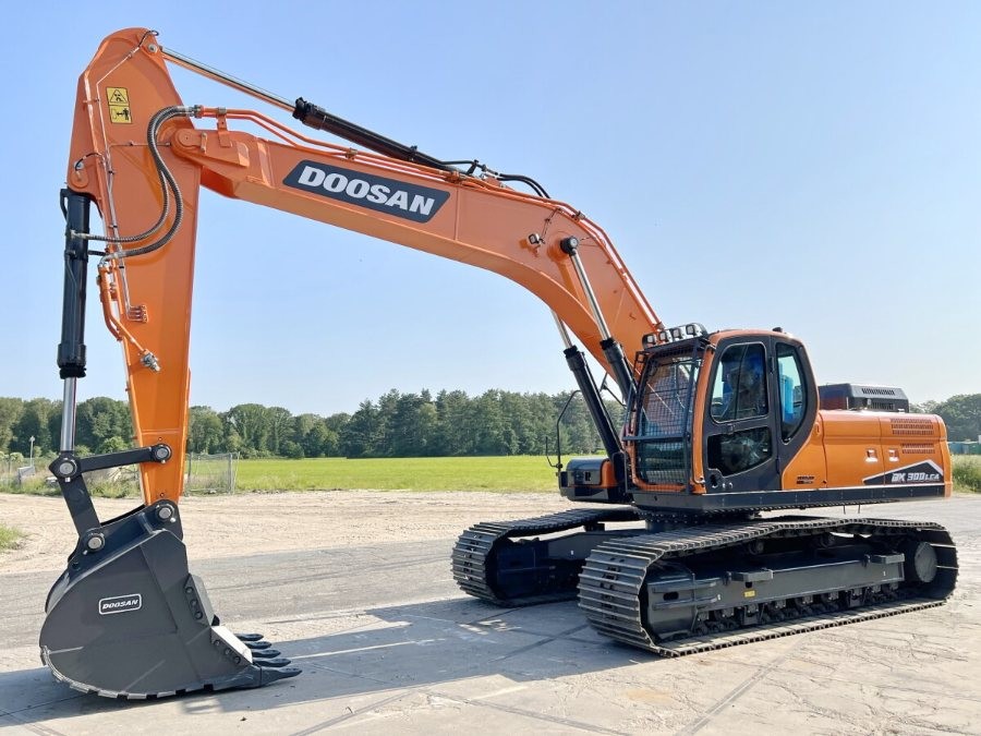 Korea Digunakan Doosan Excavator untuk dijual Second Hand DX300LC Jindongyu Mesin