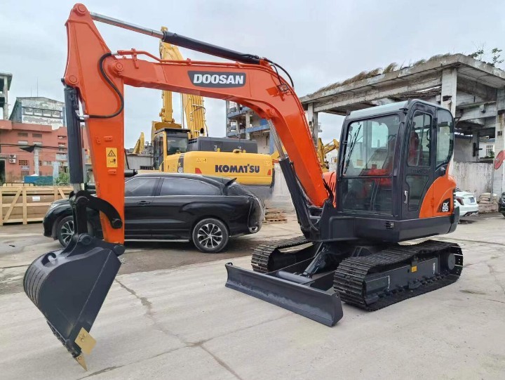 Korea Digunakan Doosan Excavator untuk dijual Second Hand DX55 Jindongyu Mesin